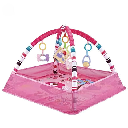 Rose tapis bébé musical sensoriel avec jouets suspendus et couleurs stimulantes pour l'éveil de l'enfant.